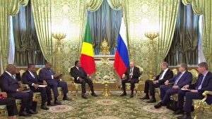 بوتين يمنح رئيس الكونغو الديمقراطية وسام الشرف لتعزيز العلاقات الثنائية