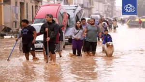 القنصلية المغربية بفالنسيا تنشئ “خلية أزمة” لمواجهة فيضانات إسبانيا