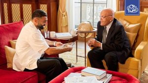 لقاء استثنائي يجمع محمد صلاح والسير مجدي يعقوب في حوار إنساني على “أون سبورت”