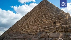 مصر.. ثقوب غامضة في هرم منقرع تثير حيرة العلماء