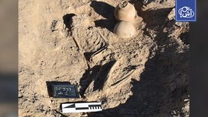 اكتشاف طقس جنائزي فريد يعود لحقبة مملكة كرمة في صحراء البيوضة بالسودان