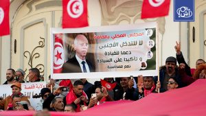 سياسي تونسي يحذّر من “اختناق غير مسبوق” ويدعو سعيد لـ”الخروج من الباب الكبير”