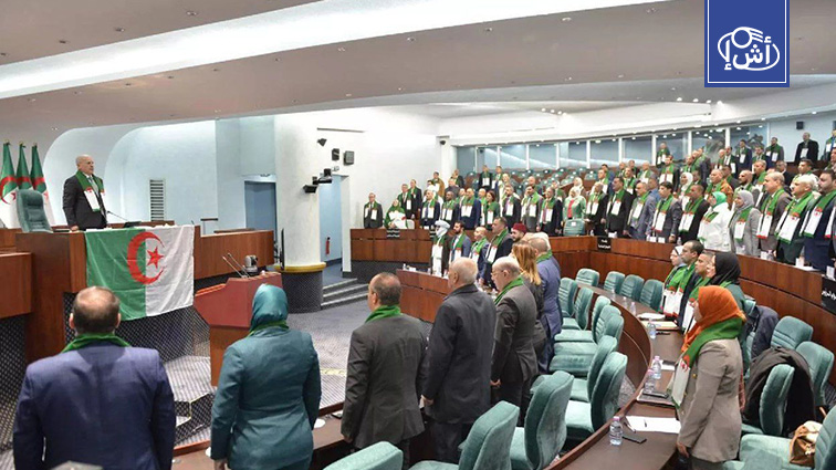البرلمان الجزائري يقر قانوناً يجرّم الاستعمار الفرنسي