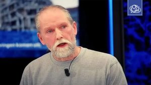 راصد الزلازل الهولندي يعود بطرح مثير عن أهرامات الجيزة