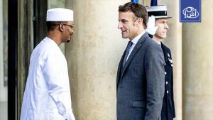 ماكرون يستقبل رئيس تشاد في محاولة لطي صفحة القطيعة وإعادة بناء التحالف