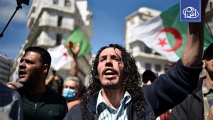 نخب جزائرية تنسحب من النقاش العام