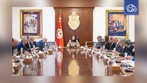 تونس تبحث تخفيف عبء الدين عبر استثمارات ذات أولوية وطنية