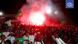 إدارة نادي اوروبي تعاقب أحد كوادرها بسبب احتفاله “المبالغ فيه” بفوز السنغال على المغرب