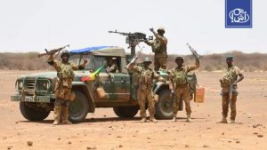 القوات المالية تشن غارة جوية ناجحة على جماعة إرهابية في كوليكورو وتدمر عربة مسلحين