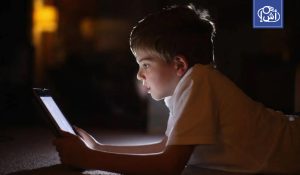 تقرير تونسي: 76% من الأطفال يقضون 6 ساعات يومياً على الإنترنت في العطلات