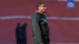 رولاني موكوينا يفاجئ مولودية الجزائر بالرحيل رغم صدارة الدوري