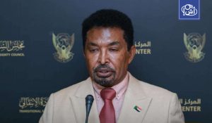 وزير سوداني يثير الجدل بإعلانه البحث عن عمل إضافي