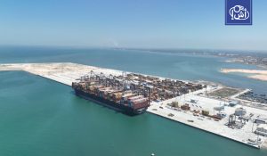 مصر.. انتقادات بعد رسو سفينة يُشتبه بحملها فولاذاً متجهاً إلى إسرائيل