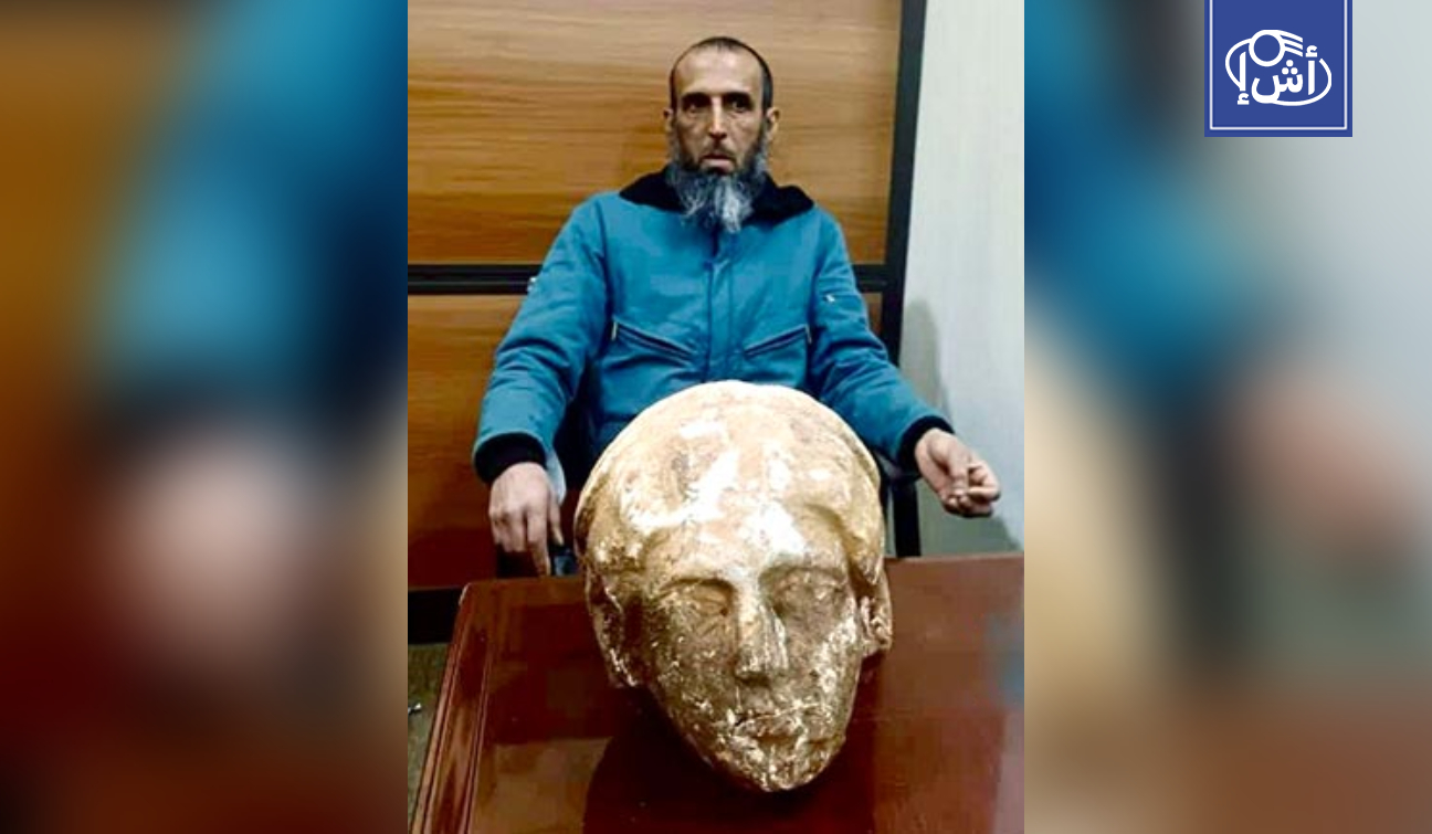 ليبيا.. رجل يعثر على رأس تمثال أثري ويسلمه للسلطات