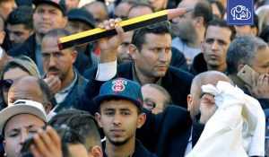 إضراب المدرسين في تونس يعطل الدراسة في الثانويات