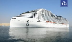 سفينة سياحية عملاقة تعبر قناة السويس بعد تغيير مسارها بسبب توترات هرمز