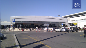 فرار أربعة مغاربة من طائرة بعد هبوط اضطراري في مطار روما