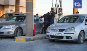 أزمة الوقود تخنق غرب ليبيا.. مشاجرة على البنزين تنتهي بقتيل وجريح في الزاوية