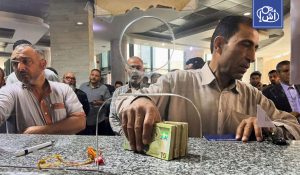 ليبيا توسع إصدار العملة الورقية لاحتواء أزمة السيولة