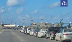 طوابير البنزين تعود إلى شوارع ليبيا رغم نفي وجود أزمة وقود