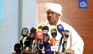 السودان: اتهامات للإمارات وإثيوبيا بقصف مطار الخرطوم