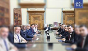 المركزي الليبي يتحرك على مسارين لاحتواء أزمة السيولة والدولار