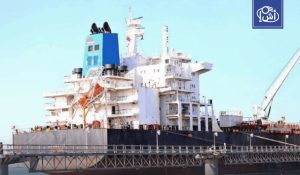 ميناء بنغازي يستقبل 31.5 ألف طن من البنزين لدعم الإمدادات