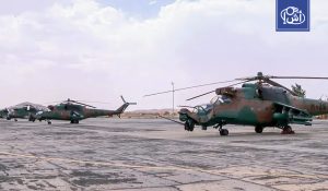 الجزائر تسلّم الجيش النيجري 4 مروحيات وعتاداً عسكرياً