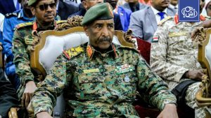 حوار البرهان يفتح للإسلاميين نافذة للعودة إلى المشهد السوداني