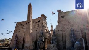 مصر تدرس فك الجزء المستكمل من تمثال رمسيس الثاني بالكرنك
