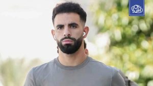 استبعاد آيت نوري من معسكر الجزائر وعودته إلى مانشستر سيتي