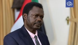 السودان.. مناوي يرفض العزل السياسي ويتمسك بحق البشير في العلاج
