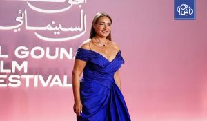 إطلالات متنوعة للفنانات على السجادة الحمراء في رابع أيام الجونة