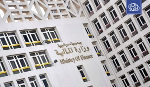 عجز الموازنة المصرية يتراجع إلى 5.8% والفائض الأولي يرتفع إلى 4.9%