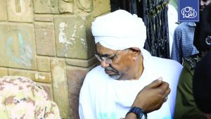 البشير يتلقى العلاج في الخرطوم.. حديث عن ترتيبات لسفره خارج السودان
