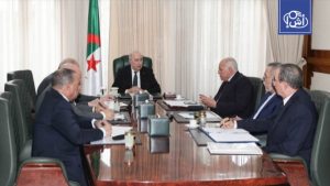 قوات الجزائر إلى النيجر.. اجتماع تبون العسكري يثير التساؤلات