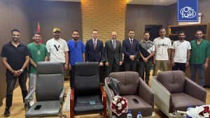 مصر ترتب عودة ثمانية بحارة من مقديشيو بعد الإفراج عنهم